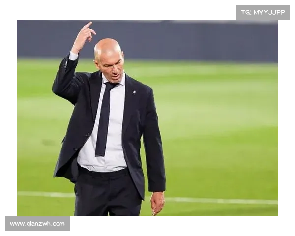 小卢卡斯闪耀巴黎展现替补席巨星风采引领球队新篇章